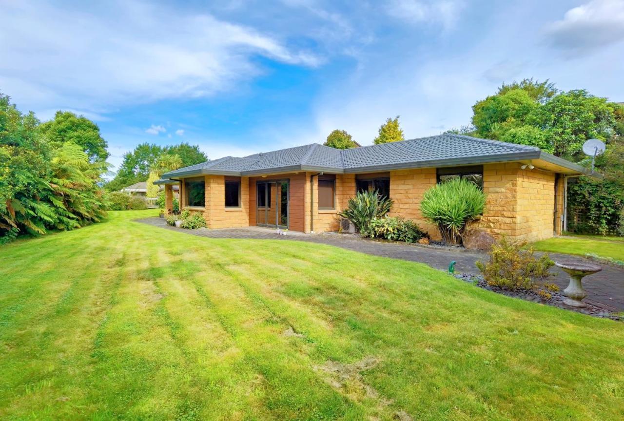 Tranquil Stream Villa Rotorua Exterior foto
